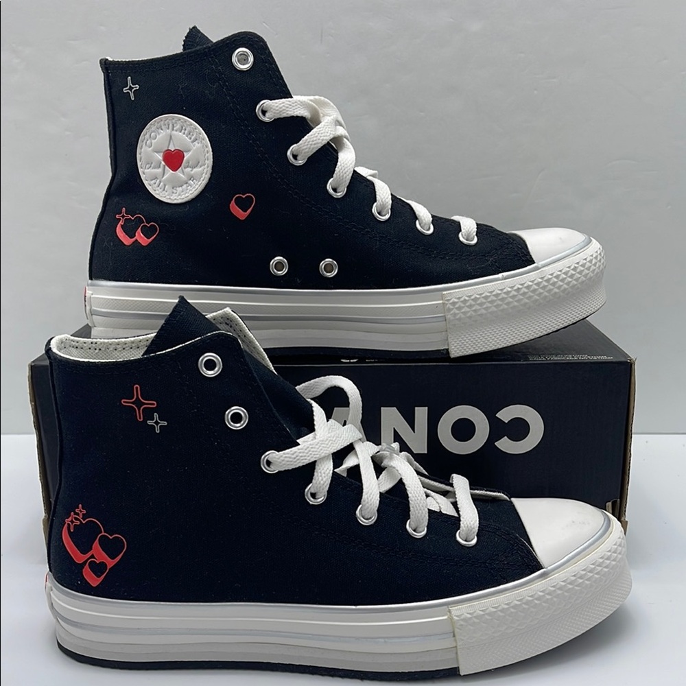 Converse WMNS High-Tops w Red Heart Details
CTAS EVA LIFT HI
BLACK/VINTAGE WHITE - Picture 1 of 16